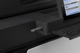 HP LaserJet Enterprise Flow MFP M830z, Printen, kopiëren, scannen, faxen, Invoer voor 200 vel; Printen via USB-poort aan voorzij