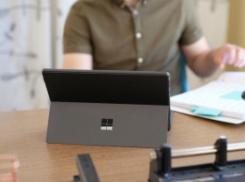 Microsoft Surface Pro 8 256 GB 33 cm (13\") Intel® Core™ i7 16 GB Wi-Fi 6 (802.11ax) Windows 11 Pro Grafiet